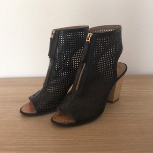 Vince Camuto Black Leather Block Heel